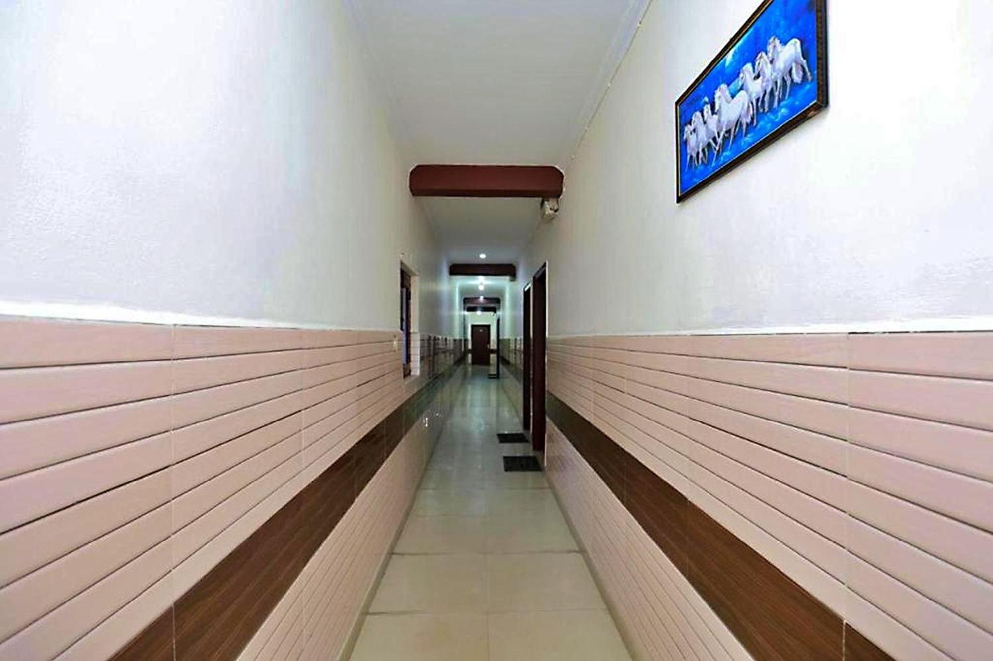 Hotel Sunlight Inn Neu-Delhi Exterior foto