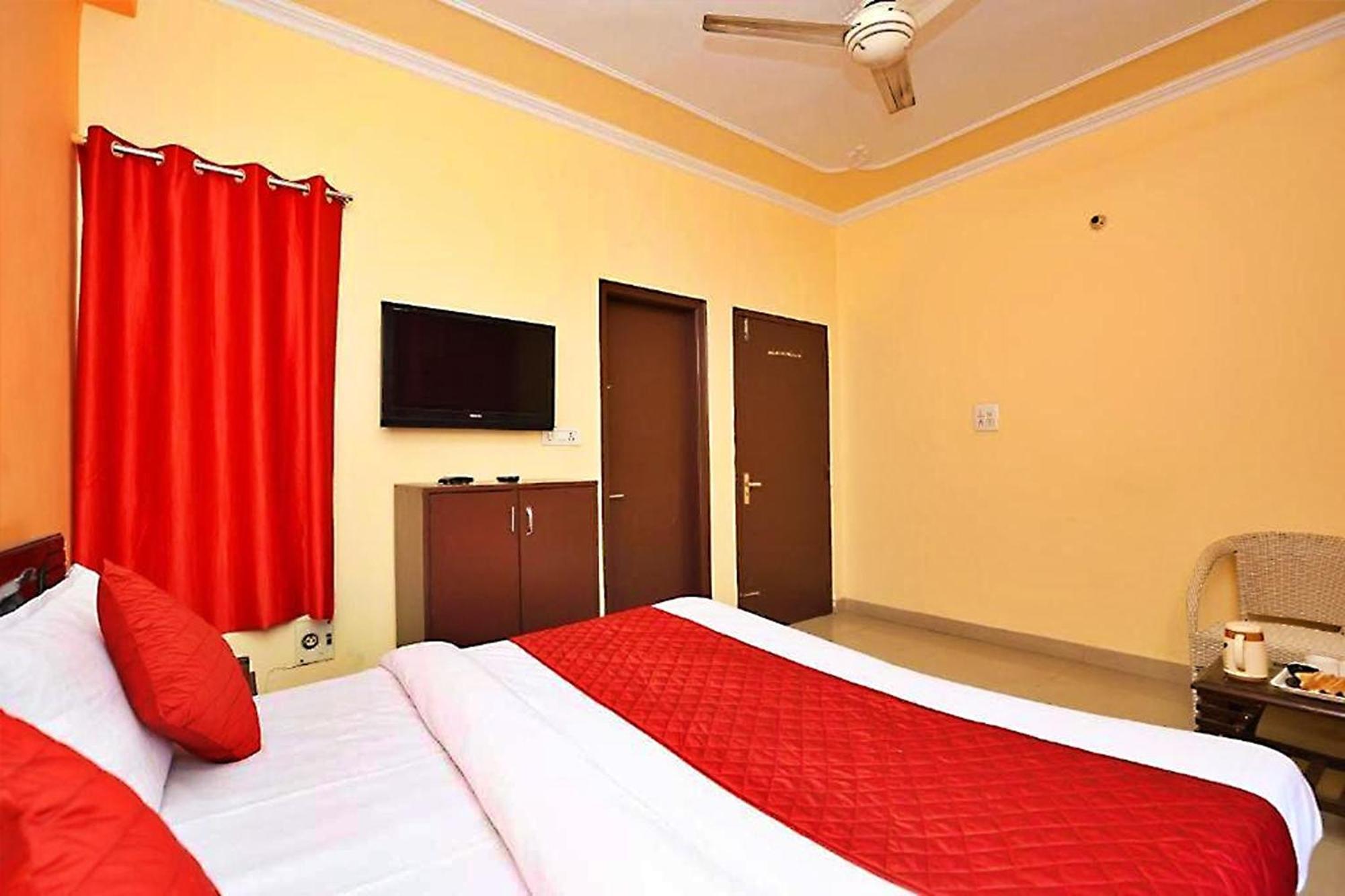 Hotel Sunlight Inn Neu-Delhi Exterior foto